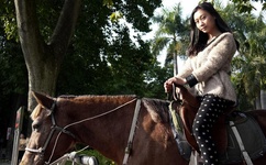 小东西几天不见喷到处都是水